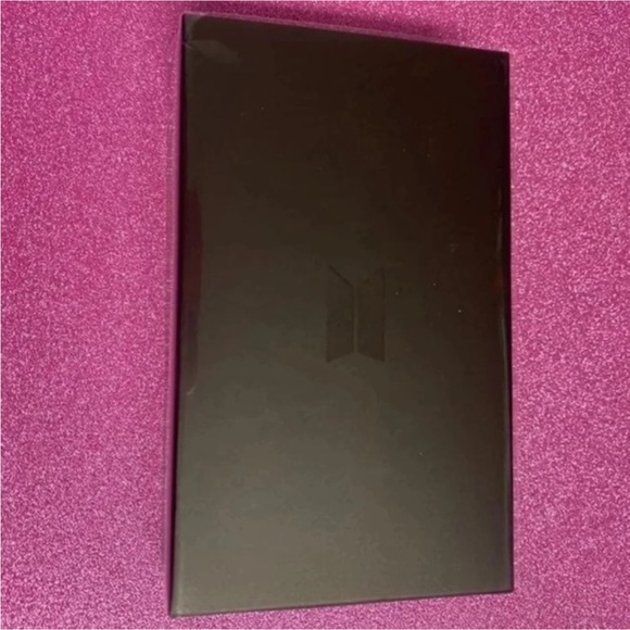 NEW OFFICIAL BTS POP UP LOGO Makeup PUFF - Picture 3 of 4